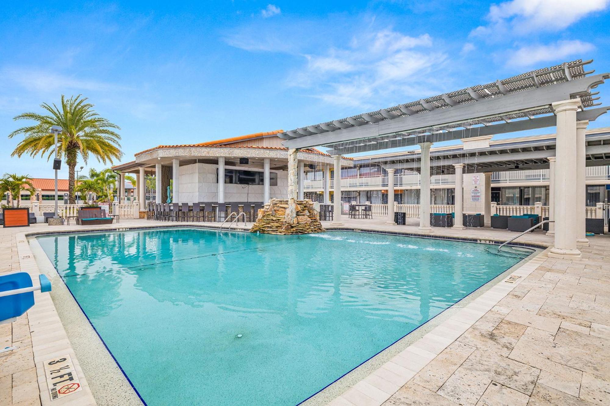 Inn Quality And Conference Center Tampa-brandon